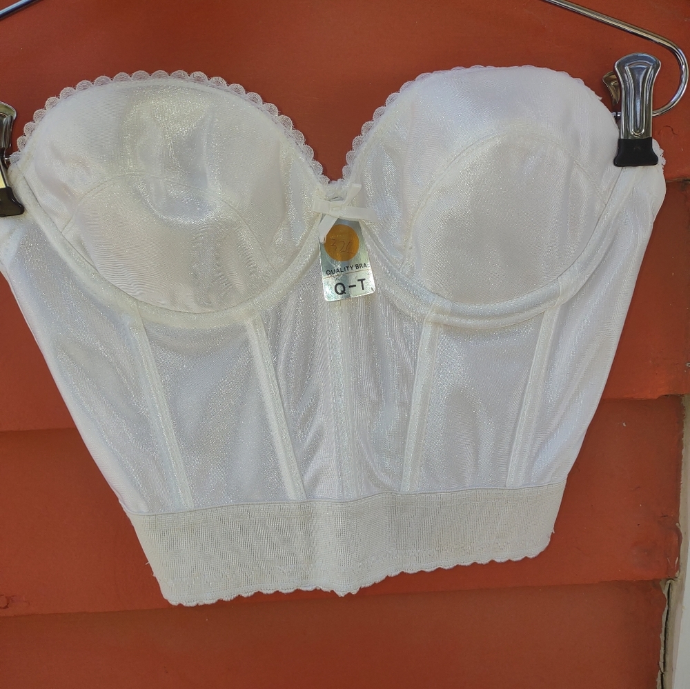 QT Foundation bustier size 32C New with tags